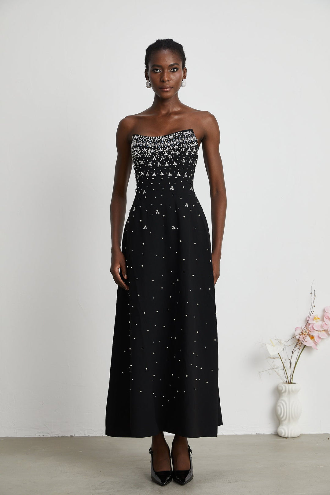 BLACK EMBELLISHED MAXI DRESS