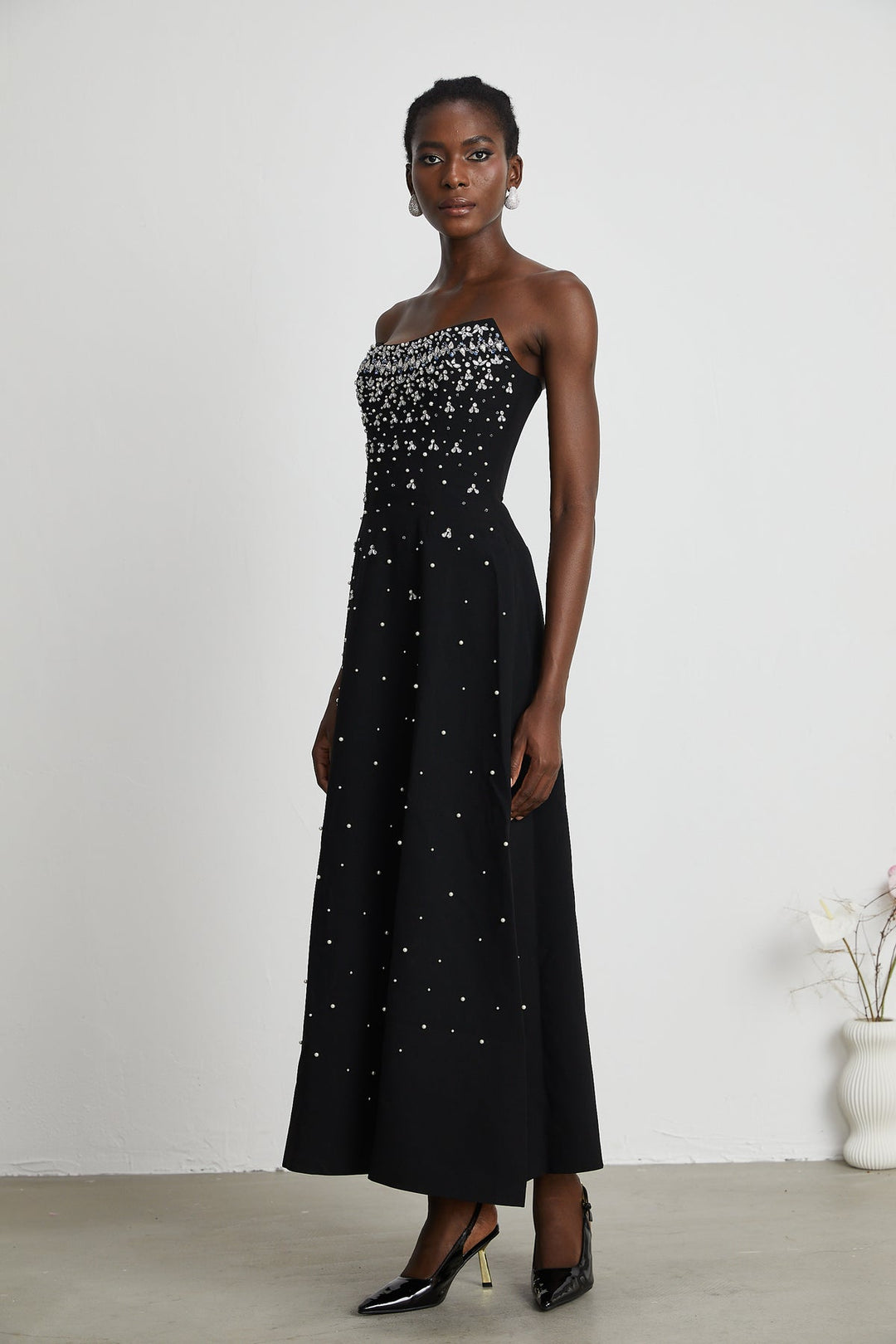 BLACK EMBELLISHED MAXI DRESS