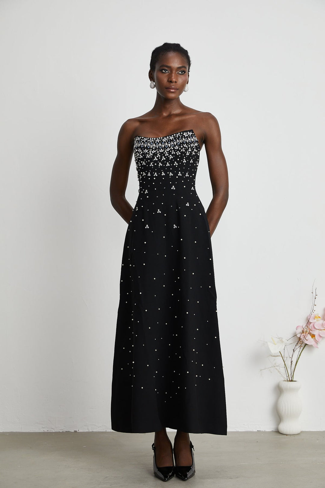 BLACK EMBELLISHED MAXI DRESS